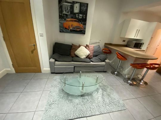 5 bedroom house share to rent - Photo 1