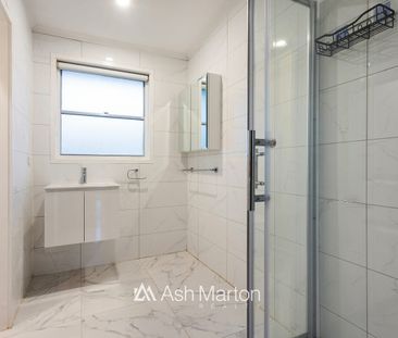 Three Bedroom Home in Prime Location - Photo 3