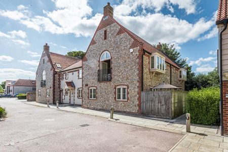 2 bedroom end of terrace house to rent - Photo 4