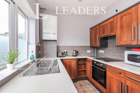 1 bedroom in a house share to rent - Photo 5