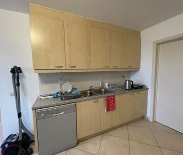Sfeervol, gezellig en ruim appartement met 3 slaapkamers gelegen te... - Photo 3