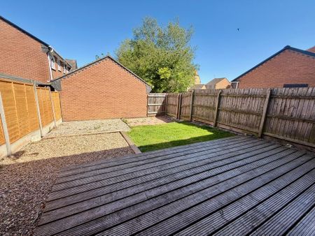 3 bedroom semi-detached house to rent - Photo 3