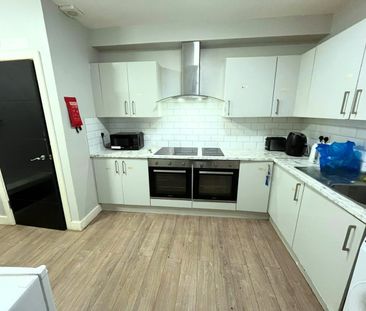 Studio Flat, Playgreen Way, SE6 - Photo 1