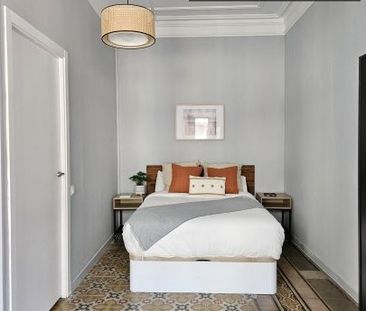 barcelona, Catalonia 08007 - Photo 4