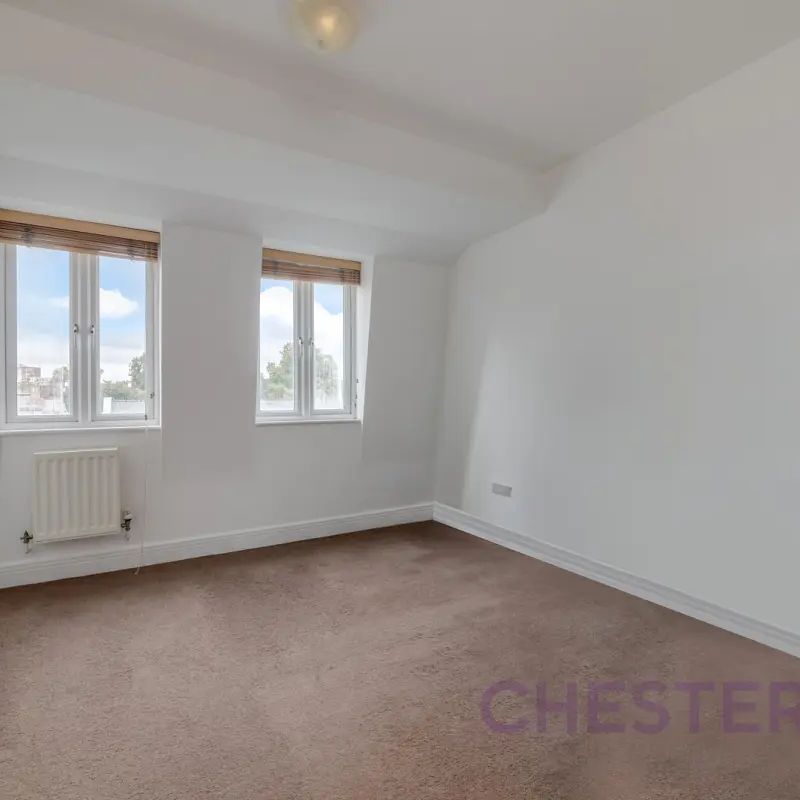 4 bedroom house in Lewisham - Photo 1