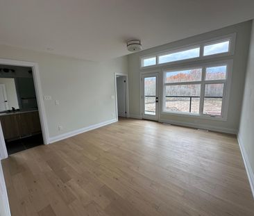 For Lease - 6316 Jewel Common, Niagara Falls, Ontario - Photo 4