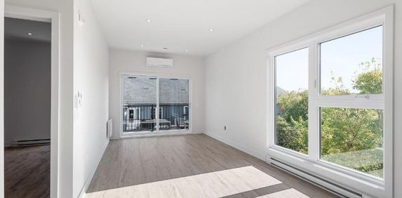 Nouveau 4½ à louer — à deux pas du R.E.M.Deux-Montagnes! - Photo 2