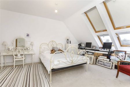 Stylish and contemporary three bedroom, two bathroom property in the desirable village of Green Hammerton. - Photo 3