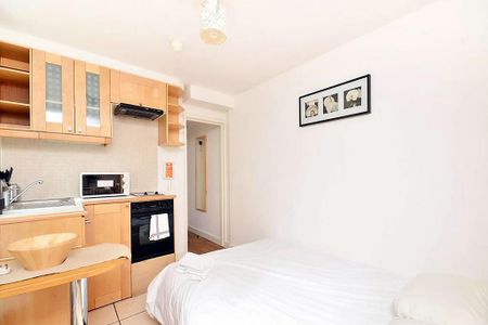 Studio to rent - Photo 3