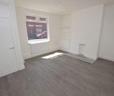 2 Bedroom Terraced House - Photo 3