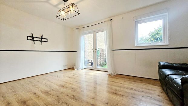 2 bedroom terraced house to rent - Photo 1