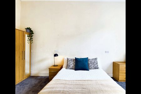 8 Bed Flat, Glasgow, G20 - Photo 5