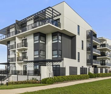 Spacious Living! - Photo 6