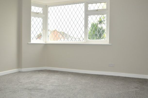 Raymond Road, Slough, Berkshire,SL3 - Photo 1