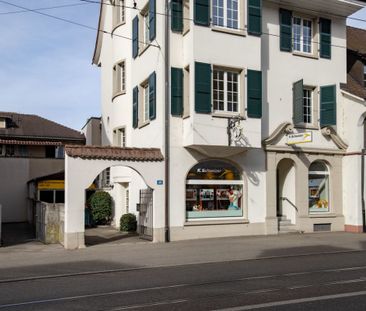 Grosszügige 2-Zimmer-Wohnung an zentraler Lage zu vermieten - Foto 2