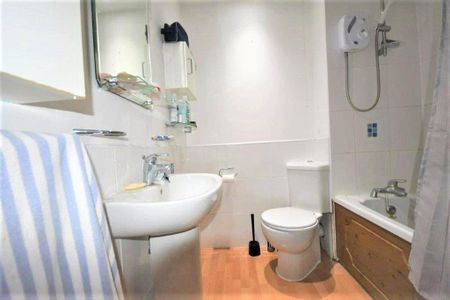 2 bedroom terraced house to rent - Photo 5