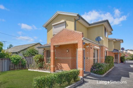 2/109-111 Camden Street, Fairfield Heights NSW 2165 - Townhouse For Rent | Domain - Photo 2