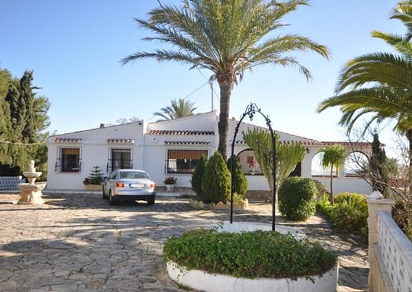 Super Rustic Villa in Entre Naranjos Y Flores Alfaz Del Pi For Long Term Rental