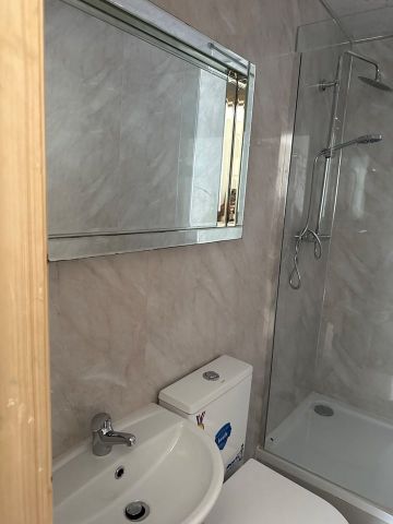 Studio Flat, Culverhouse Road, LU3 - Photo 5