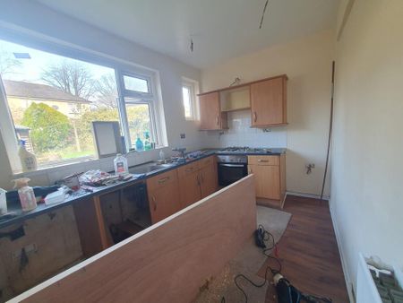 3 bedroom semi-detached house to rent - Photo 3