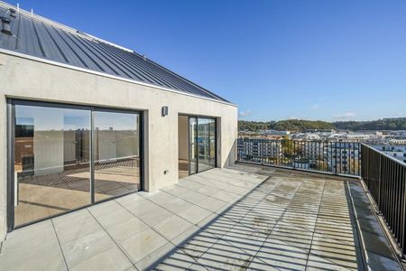 Location Appartement 4 pièces 91m² BORDEAUX 33100 - Photo 4