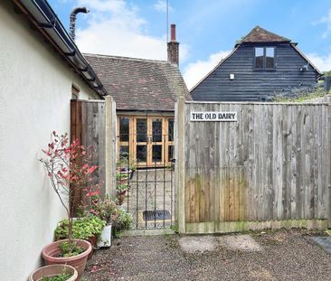 2 bedroom detached house to rent - Photo 1