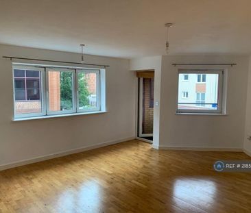 1 bedroom flat to rent - Photo 2