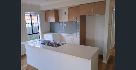 Brand New 25sq Home With 3 Separate Living Areas - Photo 3