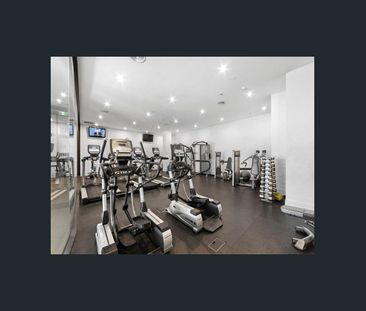 **FULLY FURNISHED** AND FULLY RENOVATED ...Just Move In … 1 Bedroom... - Photo 1