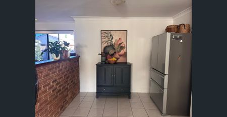 13 Waterford Avenue, Waterford, WA 6152 - Photo 4