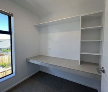 Modern 2-Bedroom Unit in Central Waltham - Photo 3