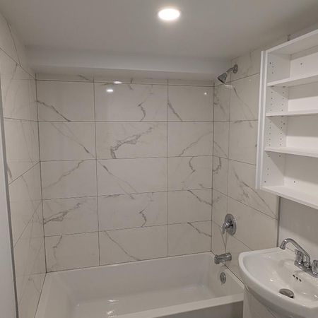 3 ½ À LOUER – FRAÎCHEMENT RÉNOVÉ - Photo 4