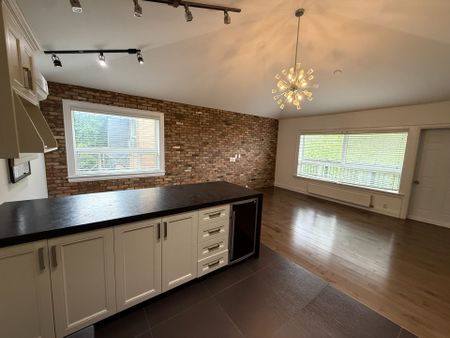 For Lease - 52 Cameron Avenue Unit# 4, Toronto, Ontario - Photo 2