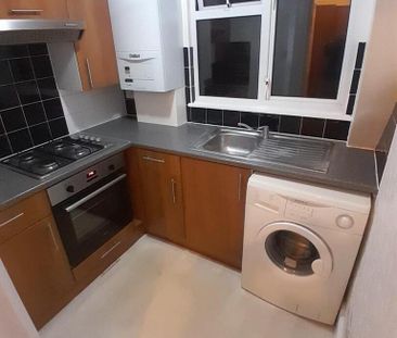 Studio to rent - Photo 2