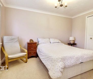 4 bedroom detached house to rent - Photo 4