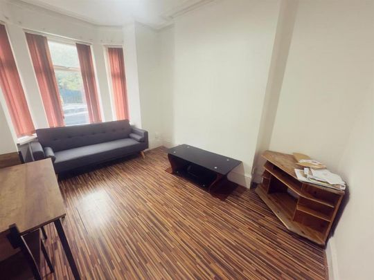 4 bedroom terraced house to rent - Photo 1