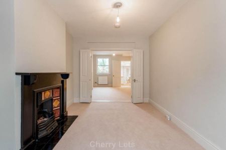 3 bedroom terraced house to rent - Photo 2