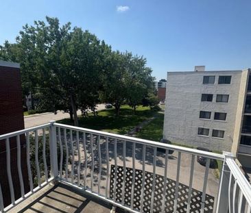 25 Rue Plourde, app.403, J5Z 3E1, Charlemagne - Photo 1