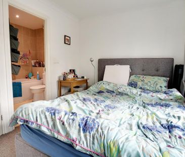 2 bedroom semi-detached house to rent - Photo 5