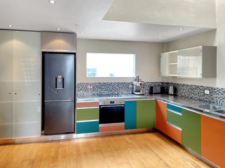 Spacious 3-Bedroom Apartment with Office - Photo 5