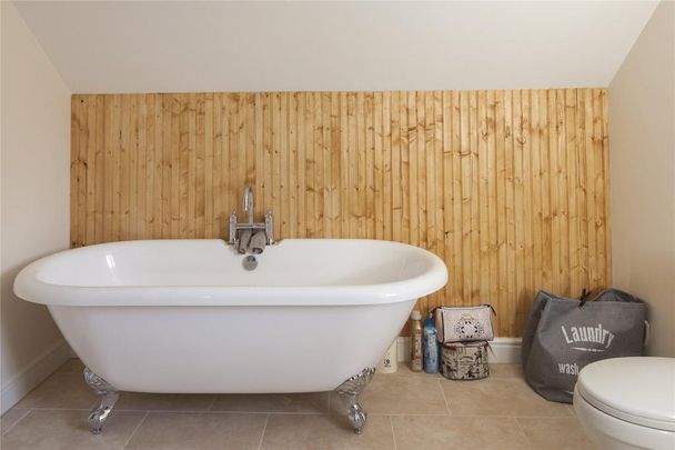 4 bedroom semi-detached house to rent - Photo 1