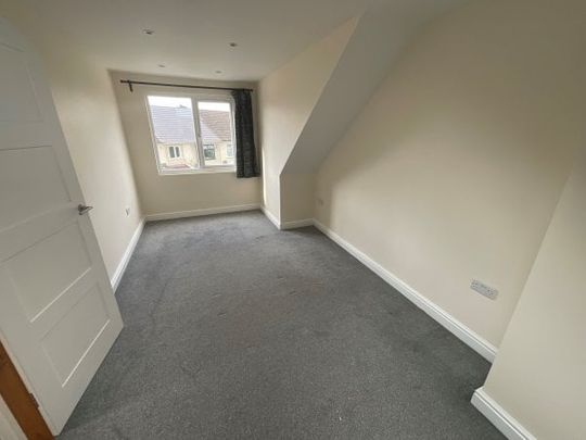 Downend Park, Horfield, Bristol - Photo 1