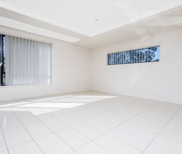 EDEN ON THE LAKE.....3 LEVEL LUXURY! - Photo 6