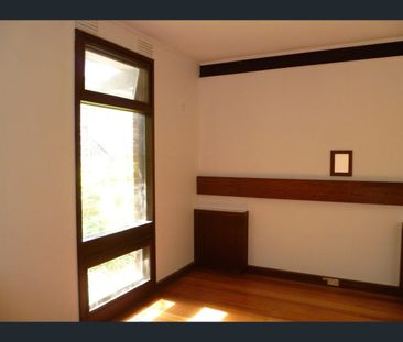 2 Ottawa Avenue, Blackburn, Vic 3130 - Photo 2