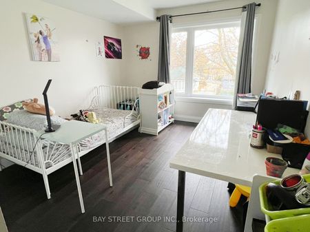 For Lease - 16 Enfield Avenue, Toronto, Ontario - Photo 5