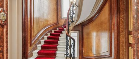 Appartement • Saint Philippe du Roule - Photo 3