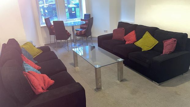 3 bedroom apartment to rent - Photo 1