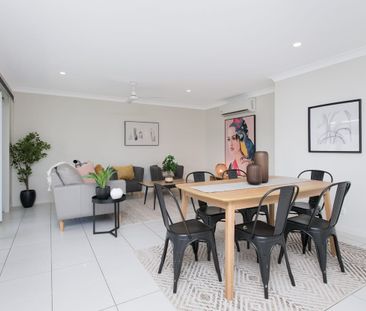 LOW MAINTENANCE MODERN 3 BEDROOM HOME IN QUIET SUBURB - Photo 1