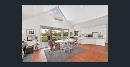 WELCOME TO 'FRESHWATER' - Photo 4