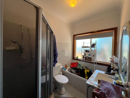 YOUNG 2 BEDROOM VILLA - Photo 5